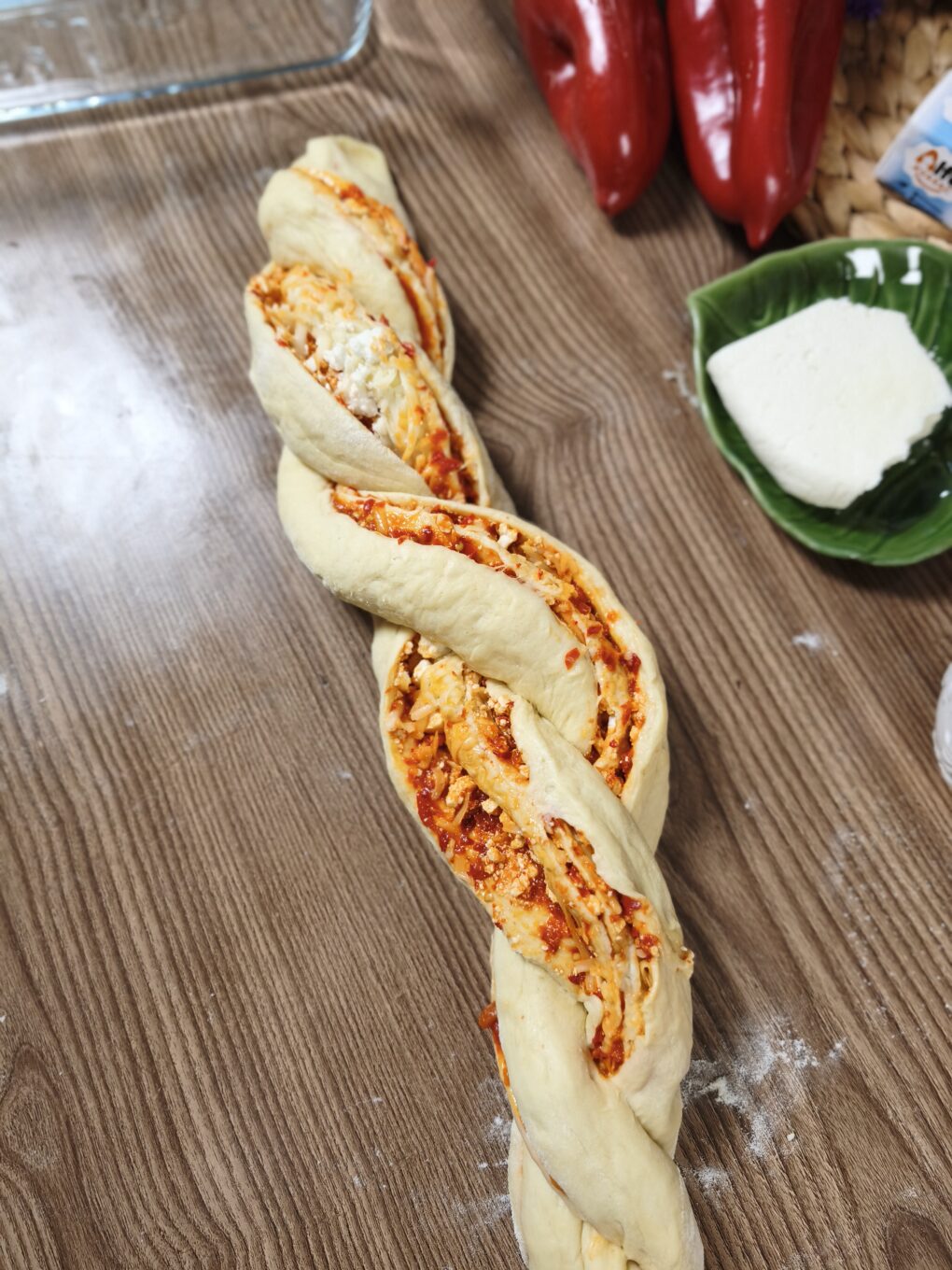 Slana babka sa ajvarom i sirom